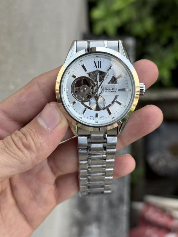 Alternative view of Seiko Automatic AAA (All Working Open Back)