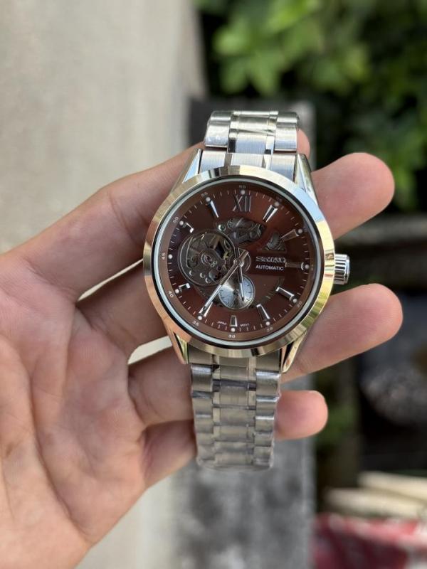 Alternative view of Seiko Automatic AAA (All Working Open Back)