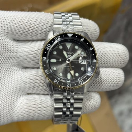 Alternative view of Seiko 5 Sports SKX SSK021 GMT Steel Gray Gold Bezel Automatic Authentic Quality