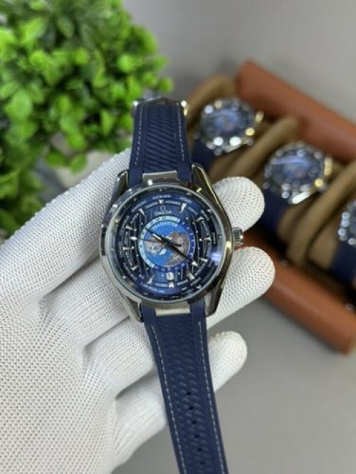 Alternative view of OMEGA SEAMASTER AUTOMATIC