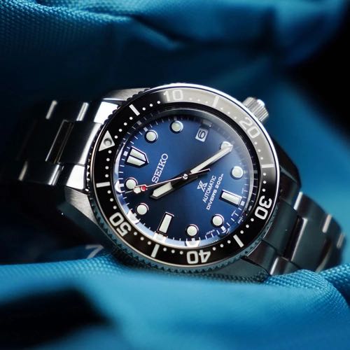 Alternative view of Seiko Prospex 1968 Re Interpretation Royal Blue Dial