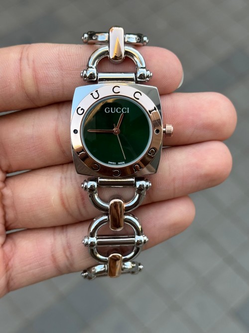 Gucc I Elegant Women Two Tone Green Dial