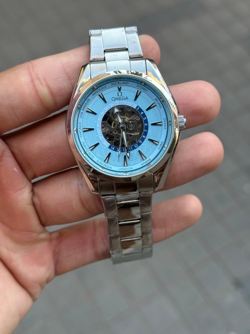 Alternative view of Omeg A Sea Master Aqua Terra World Timer Automatic Silver Tiffany Stainless Steel