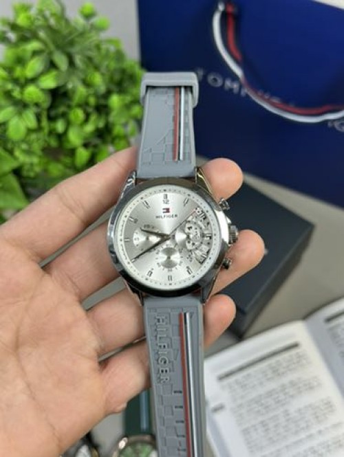 Tommy Hilfiger Baker