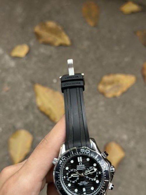 Alternative view of OMEGA SEAMASTER DIVER 300M