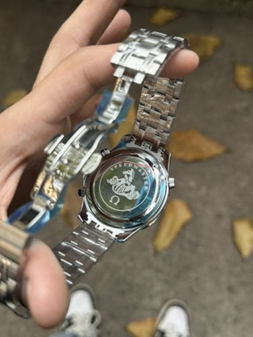 Alternative view of OMEGA SEAMASTER DIVER 300M