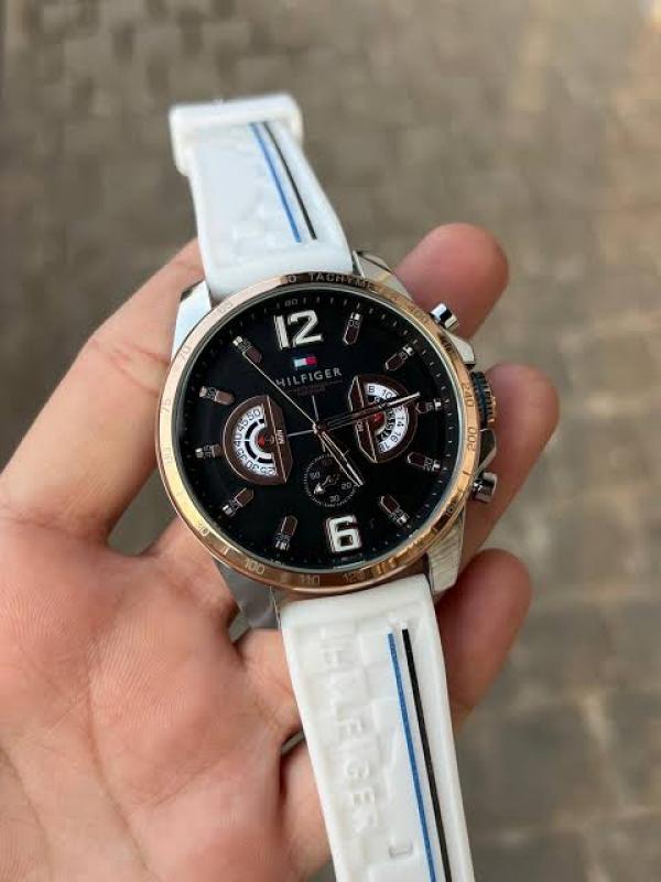 Tomm y Hilfiger Men  Decker