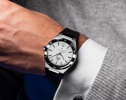 Alternative view of Omegaa Constellation Meteorite Edition