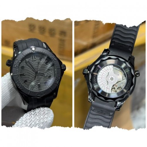 Alternative view of OMEGA Seamaster Diver 300M Full Black