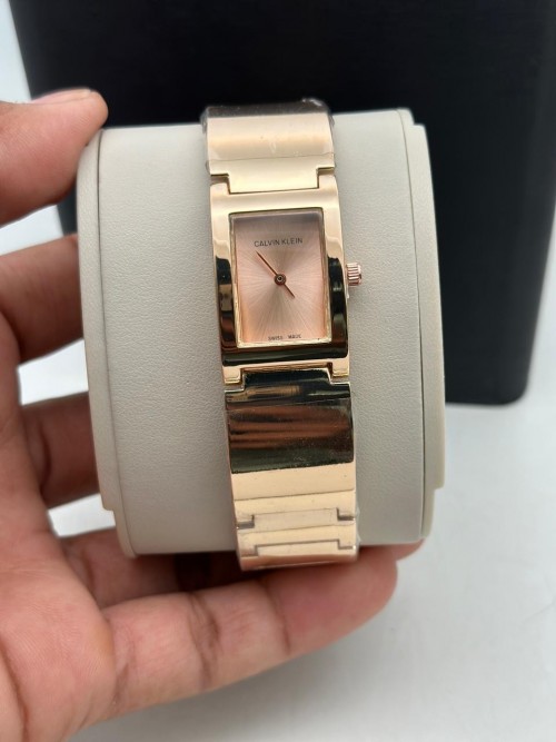 Calvin Klei N Rectangular Women S Rose