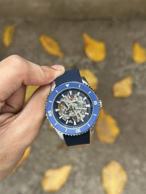 RADO CAPTAIN COOK AUTOMATIC