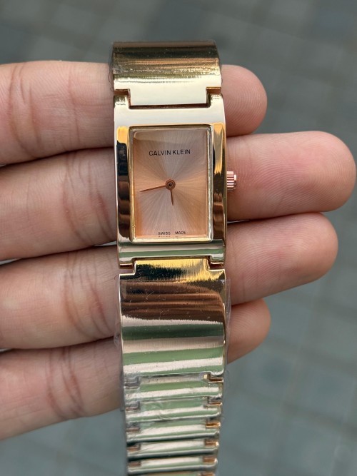 Calvin Klei N Rectangular Women S Rose