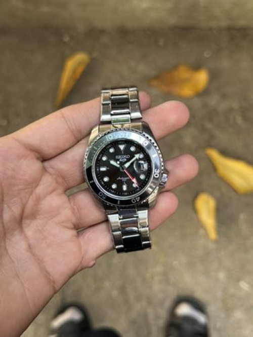 SEIKO GMT AUTOMATIC