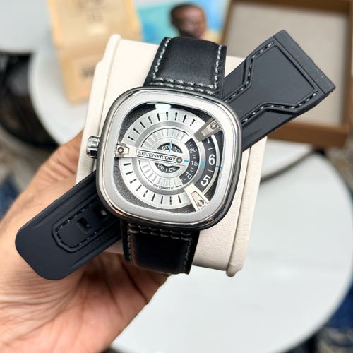 Sevenfriday NFC Authentic With Extra Strap
