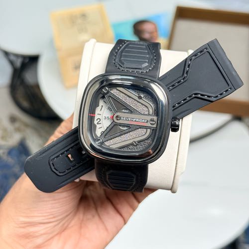 Sevenfriday NFC Authentic With Extra Strap