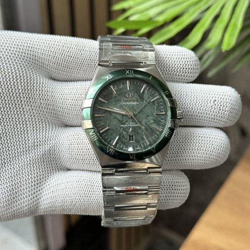 Alternative view of OMEGA Constellation Meteorite Edition Green Dial
