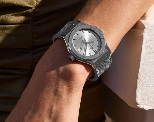 Hublot Classic Fusion Essential Grey
