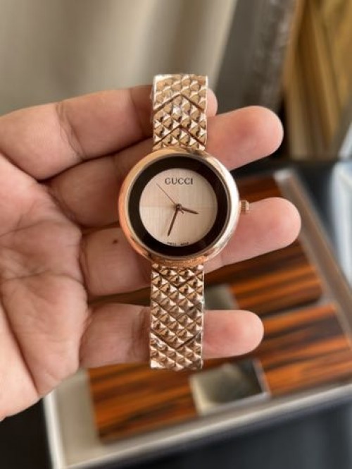 GUCCI LADIES PREMIUM WATCH