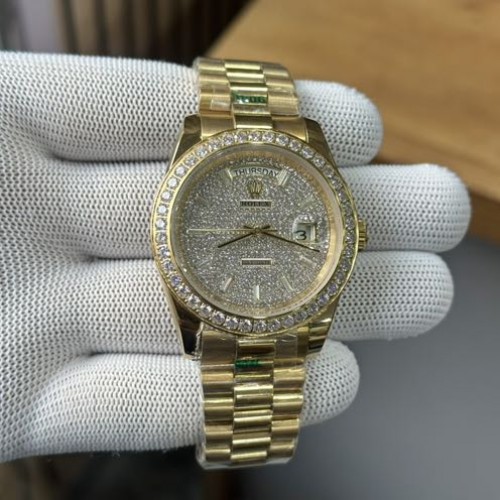 Alternative view of ROLEX Day Date Yellow Gold Diamond Bezel