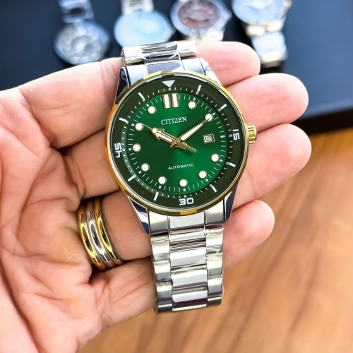 Alternative view of Citizen Quartz