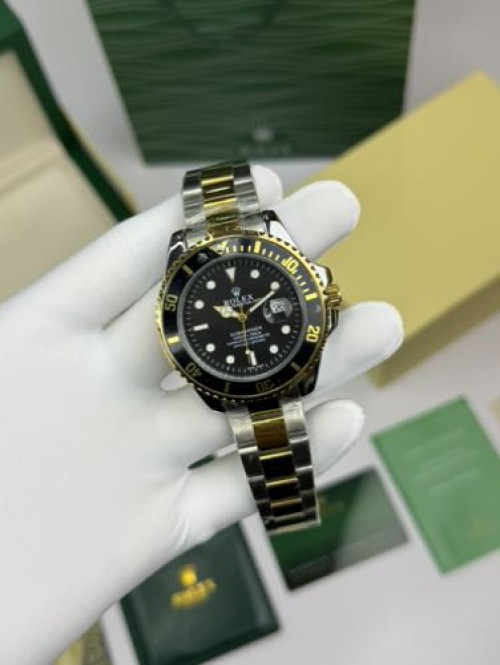 Alternative view of ROLEX SUBMARINE