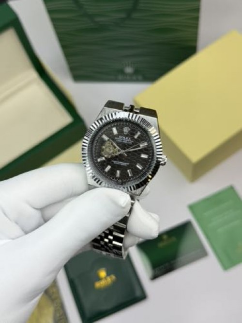 Alternative view of ROLEX LAND DWELLER AUTOMATIC