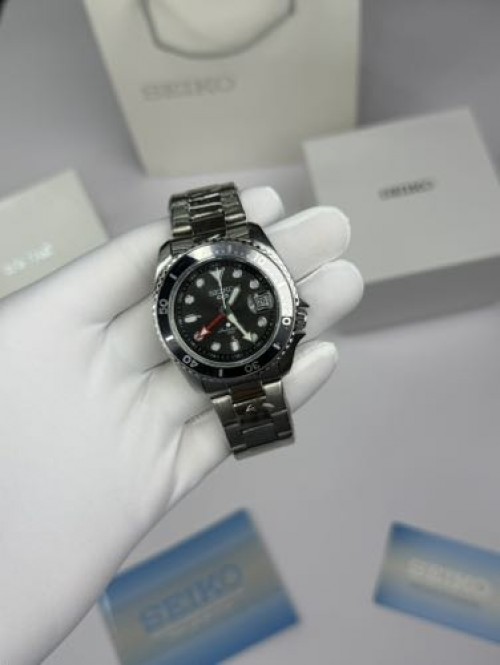 SEIKO GMT AUTOMATIC