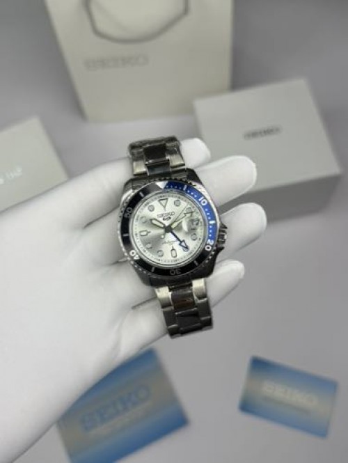 SEIKO GMT AUTOMATIC