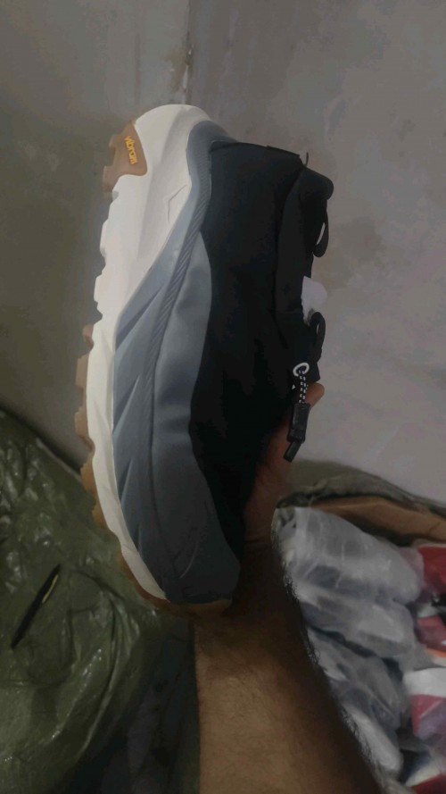 Alternative view of HOKA Kaha 2 Frost Moc GTX Black White