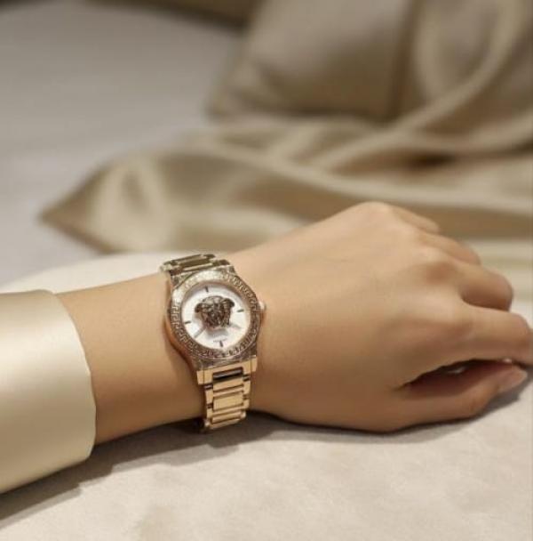 Versac e Rose White