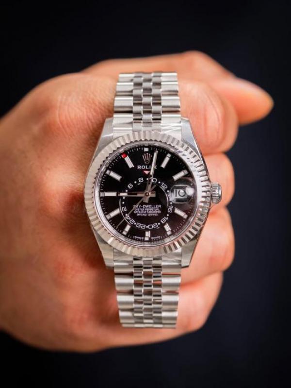 Role ex SKY DWELLER SWISS MOVEMENT WORKING LIKE AUTO 324