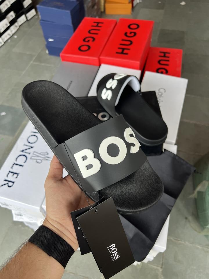 Hugoo Boss Black White With Dust Bag Fix