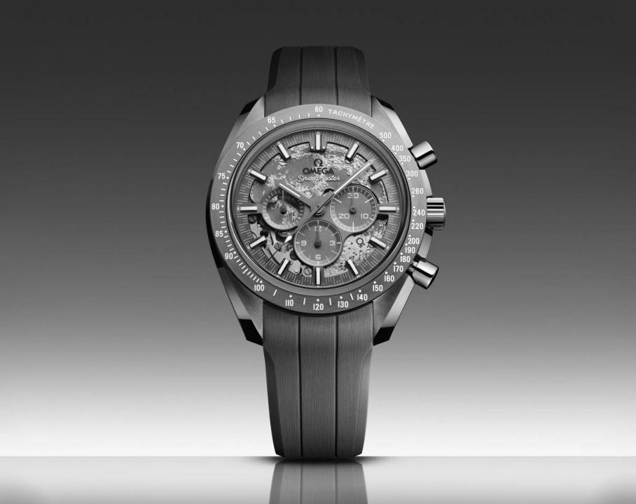 Omegg a  Speedmaster Dark Side of the Moon