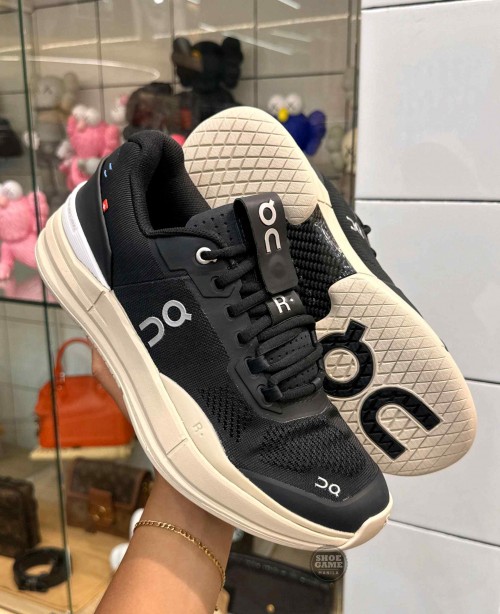 On Running Cloud Roger Pro Black Sand 1231 - Image 6