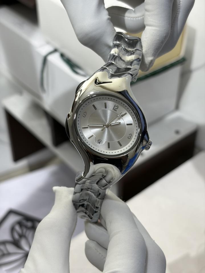 NIK KE TRIAX GLOSSY  SILVER WHITE 891