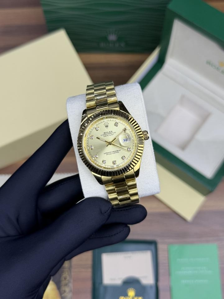 ROLEE X DATE JUST