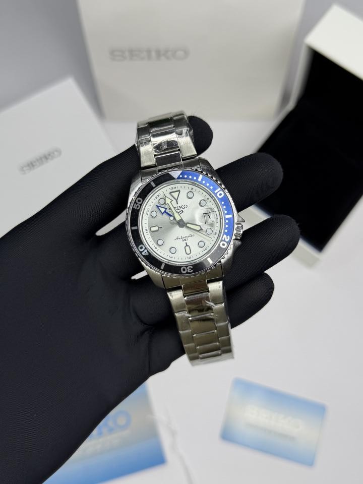 SEIKK O  GMT AUTOMATIC