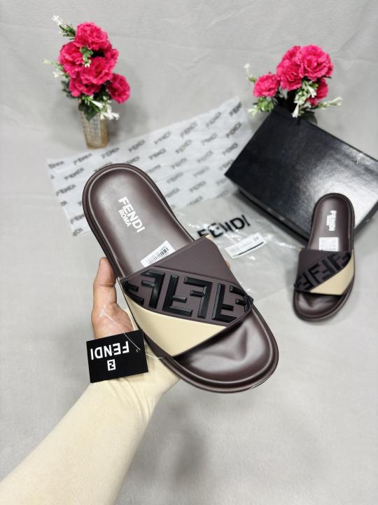 FENDDI RUBBER FUSSBETTS SLIDES BROWN
