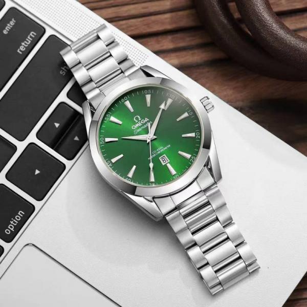 Alternative view of Omeg Seamaster Aqua Terra Quartz (Best Quality)
