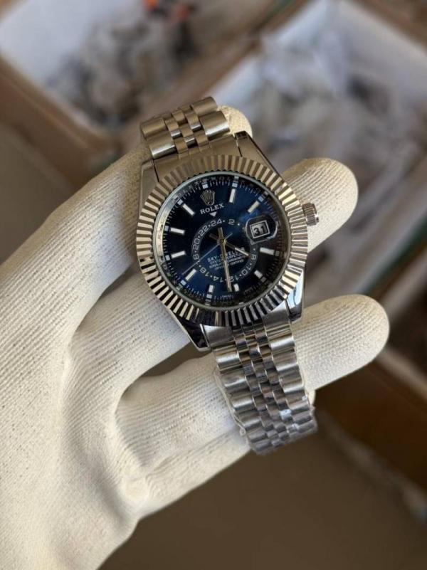 Alternative view of Roleex Skydweller Battery Swift Quartz