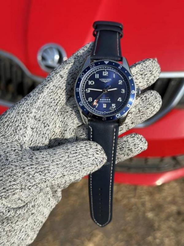 Alternative view of Longine Chronometer Premium Quartz Blue
