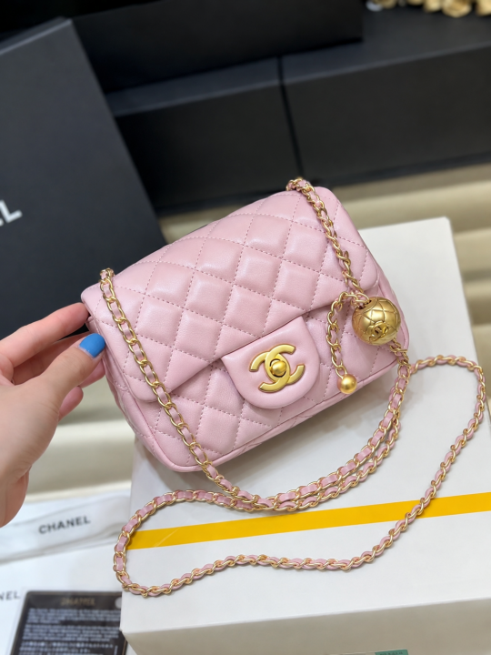 Chane quilted cc crush mini flap  purse with Folding box 6623