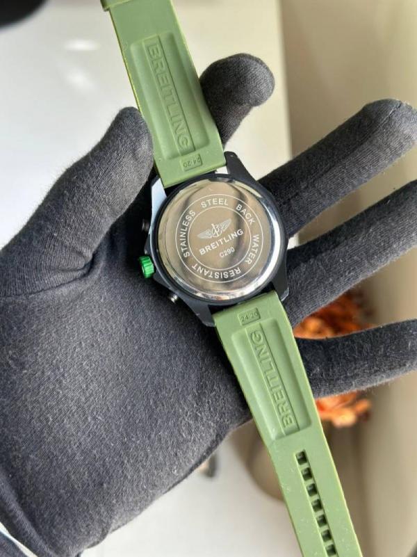 Breitling Endurance Pro Green (Date Working)