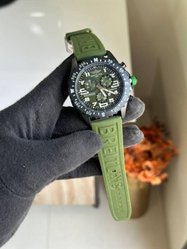 Breitling Endurance Pro Green (Date Working)
