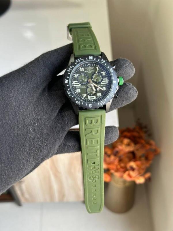 Breitling Endurance Pro Green (Date Working)