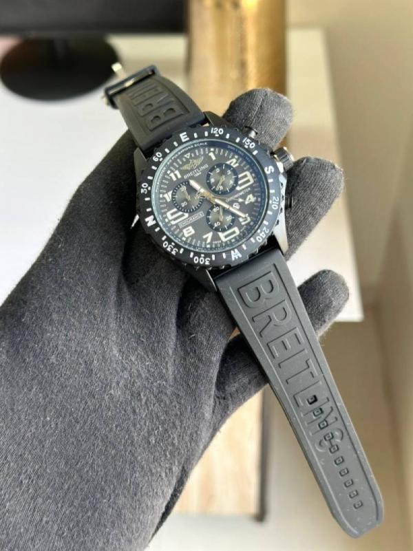 Alternative view of Breitling Endurance Pro Black (Date Working)