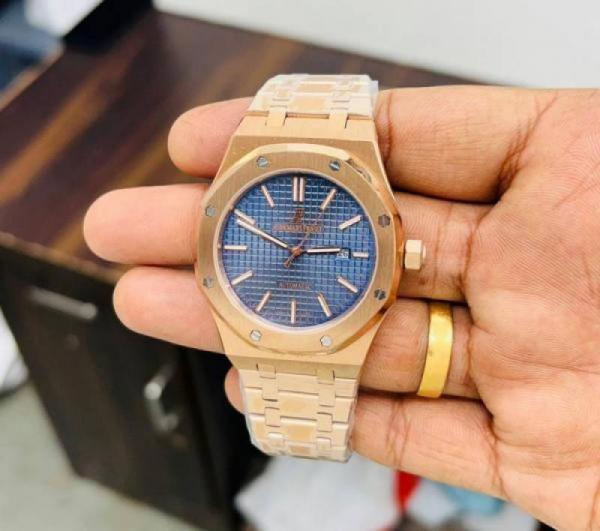 Alternative view of Audemars Pigue Royal Oak Japan Quartz