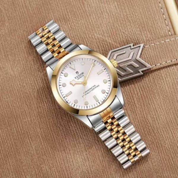 Alternative view of Tudor Black Bay Mens Quartz Analog Watch