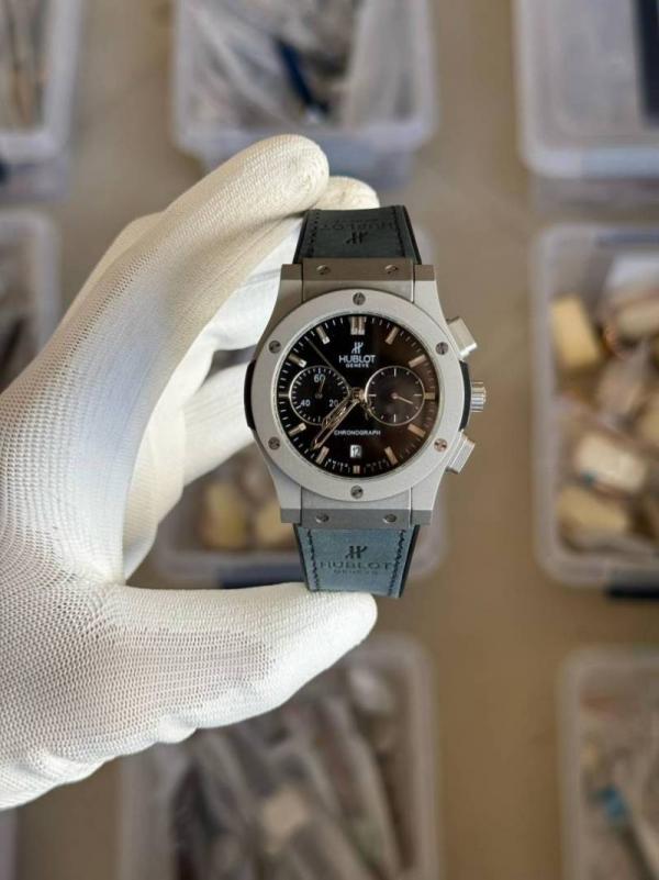 Alternative view of Hublot Bigbang 1st Quality Stainless Steel