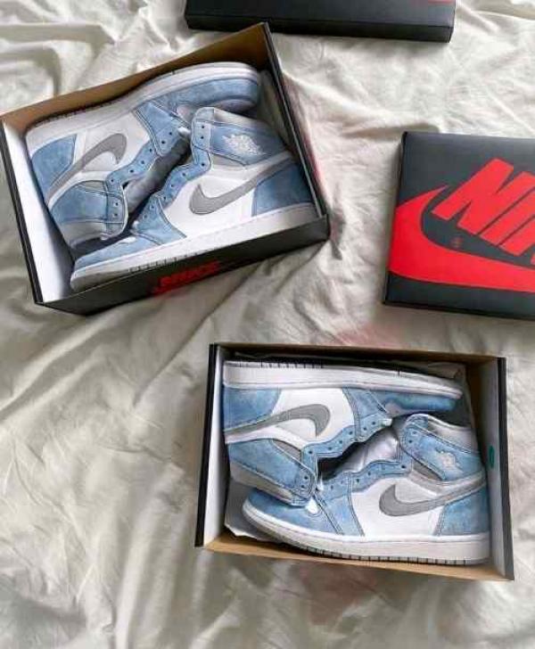 Jordan 1 Hyper Royal Cloud Quality 310